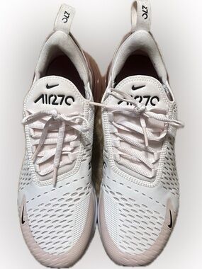 Light Pink & Black Oxford Nike 270 Air Maxes🩰🖤